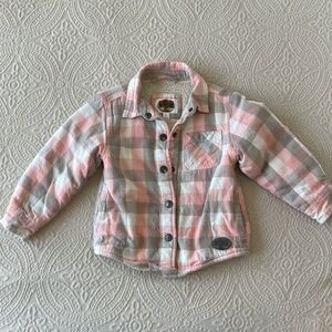 Outdoor kids sherpa plaid snap jacket pre loved pilling